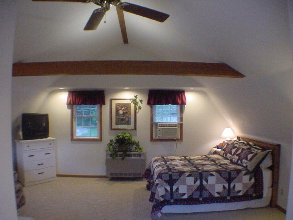 Trickling Waters Retreat Villa Marquette ภายนอก รูปภาพ